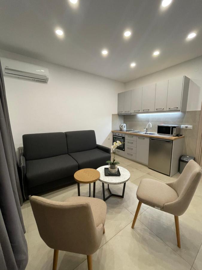 Central Luxury Apartment In Paralia Ofryniou Офринион Екстериор снимка