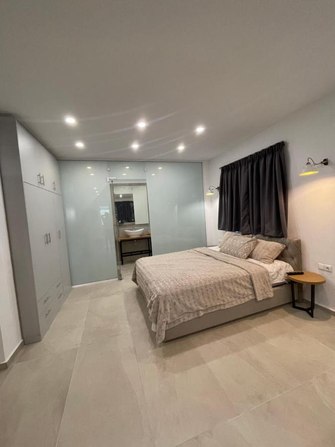 Central Luxury Apartment In Paralia Ofryniou Офринион Екстериор снимка
