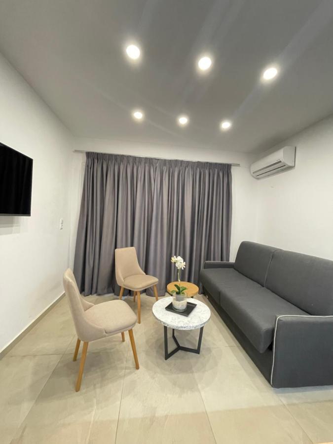 Central Luxury Apartment In Paralia Ofryniou Офринион Екстериор снимка